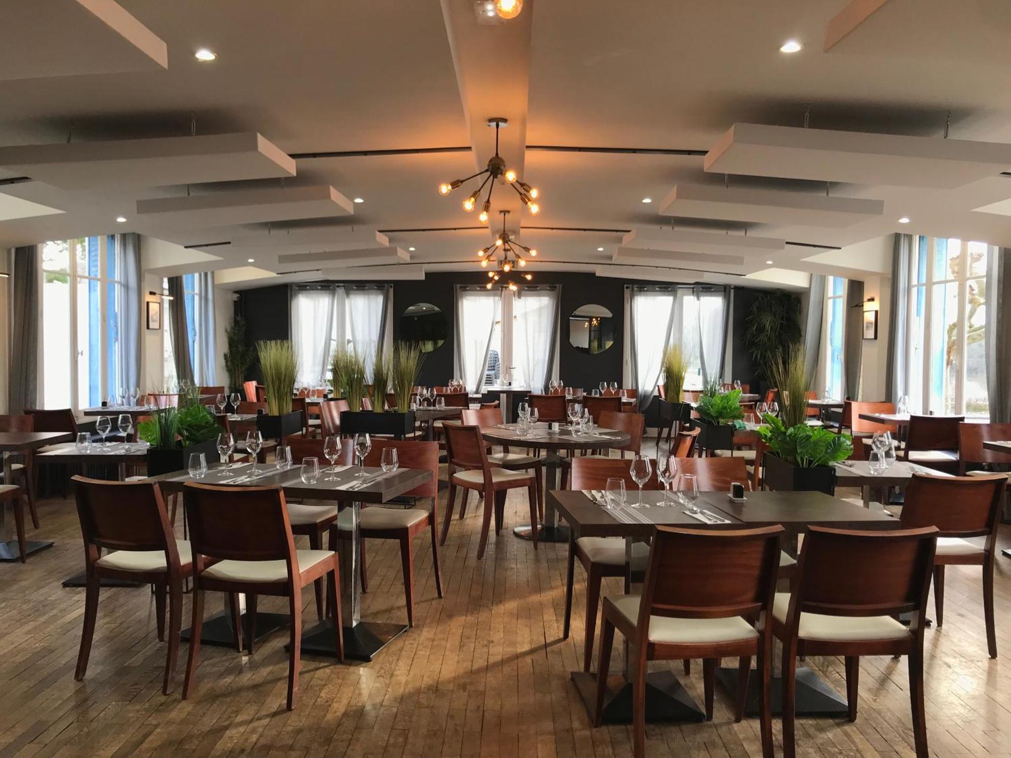 Logis Hotel & Restaurant - Les Bords De Seine La Roche-Guyon Dış mekan fotoğraf