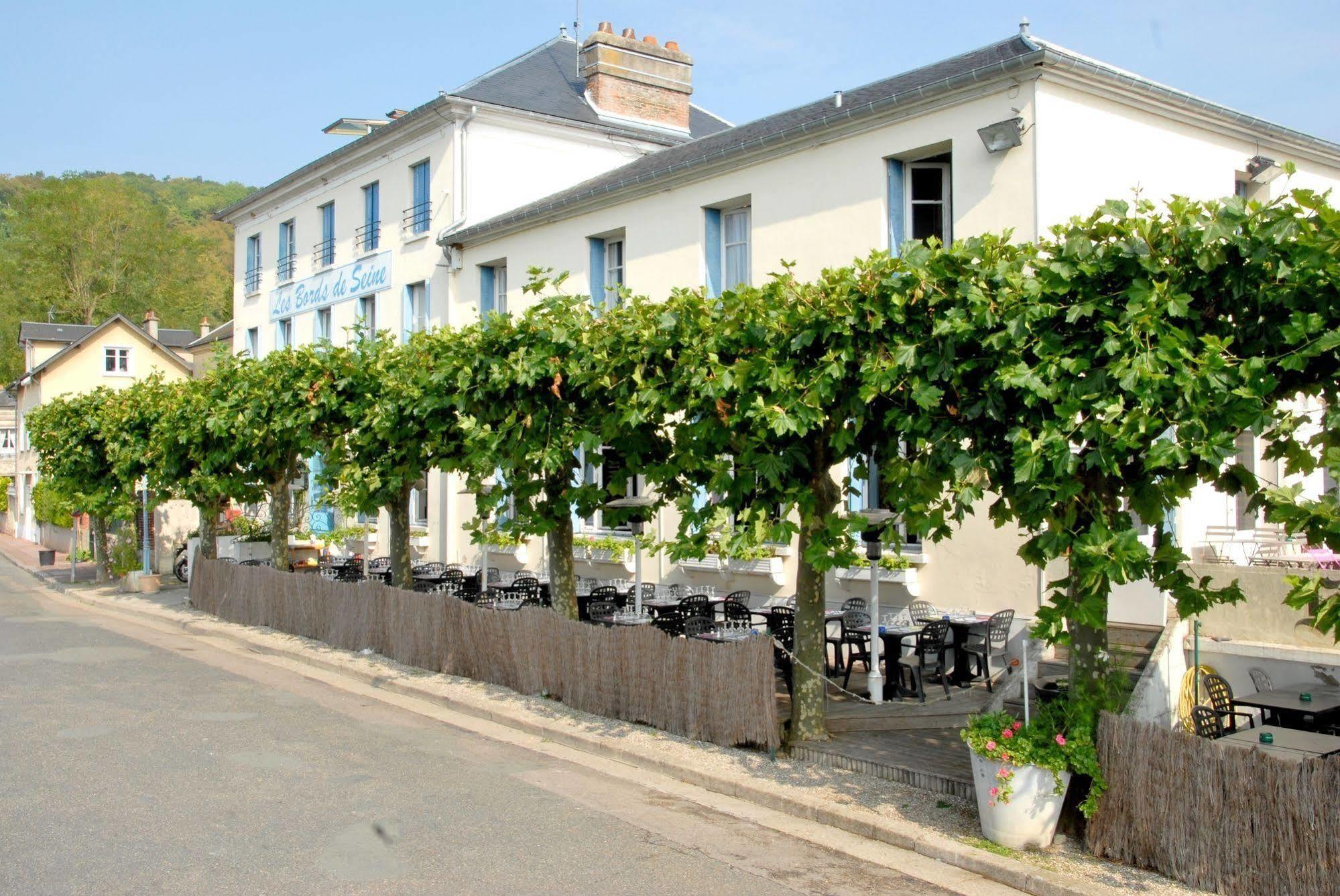 Logis Hotel & Restaurant - Les Bords De Seine La Roche-Guyon Dış mekan fotoğraf